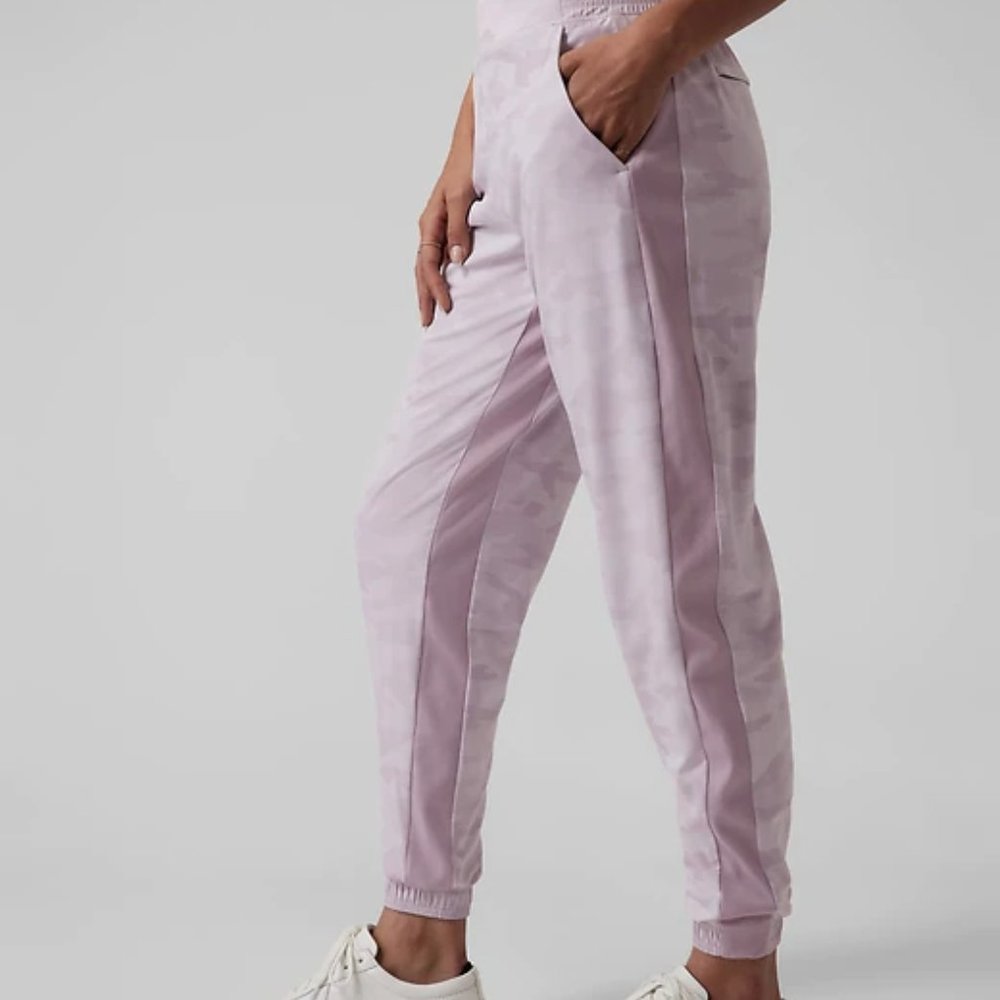 Athleta Brooklyn Lined Camo Jogger